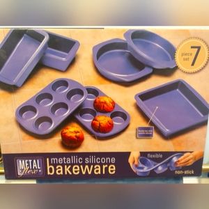 Bake ware brand new in box never used